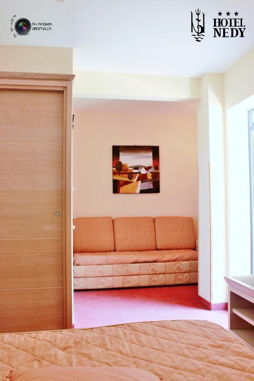 Hotel Nedy 마리나디마사 외부 사진
