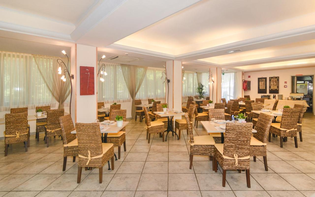 Hotel Nedy 마리나디마사 외부 사진