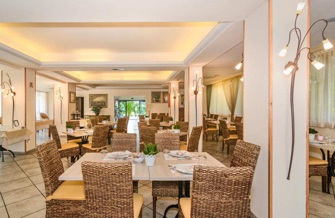 Hotel Nedy 마리나디마사 외부 사진