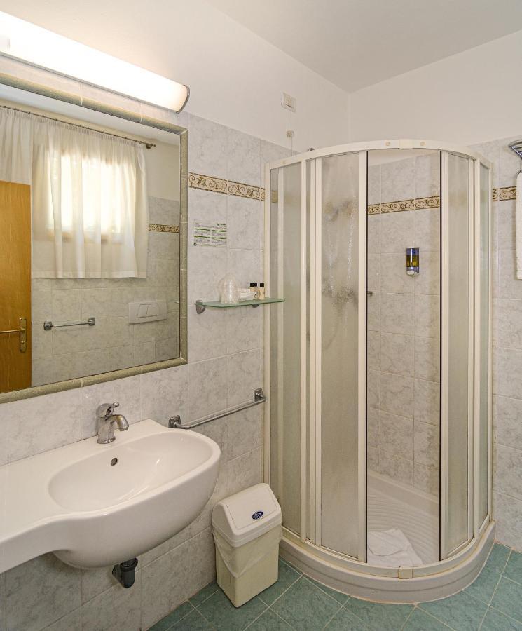 Hotel Nedy 마리나디마사 외부 사진