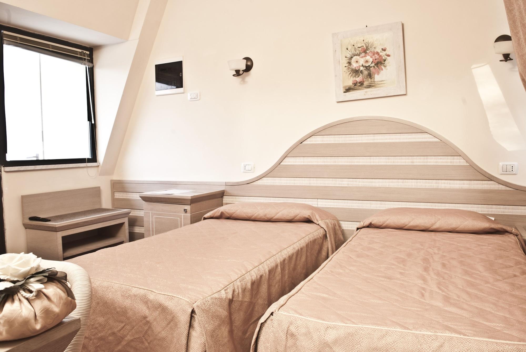 Hotel Nedy 마리나디마사 외부 사진