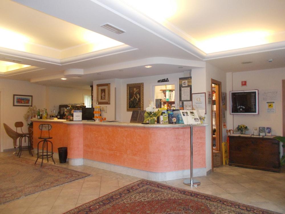 Hotel Nedy 마리나디마사 외부 사진