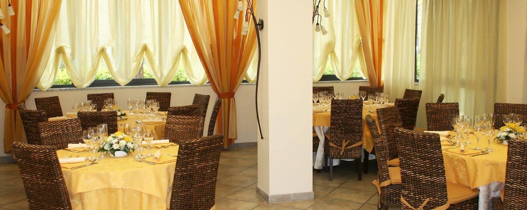 Hotel Nedy 마리나디마사 외부 사진